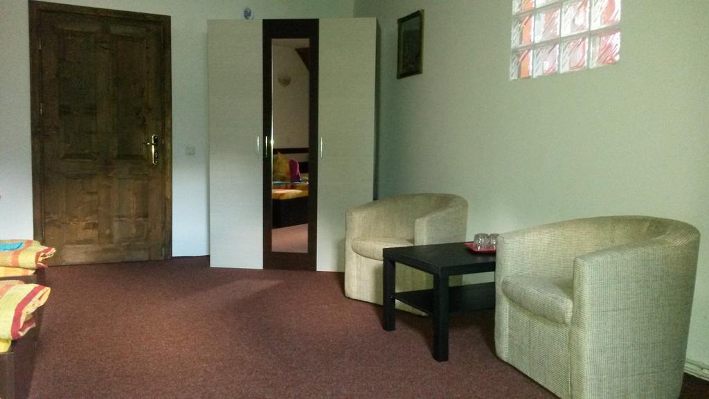 Casa Frasin Hotel Buşteni Стая снимка