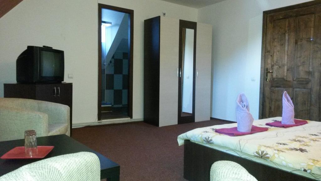 Casa Frasin Hotel Buşteni Стая снимка