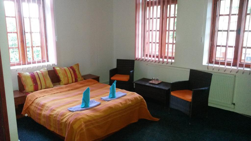 Casa Frasin Hotel Buşteni Стая снимка